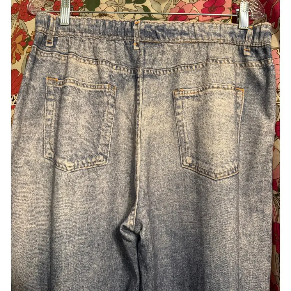 Oddi Sweatpant Jeans NWT - Picture 3 of 4